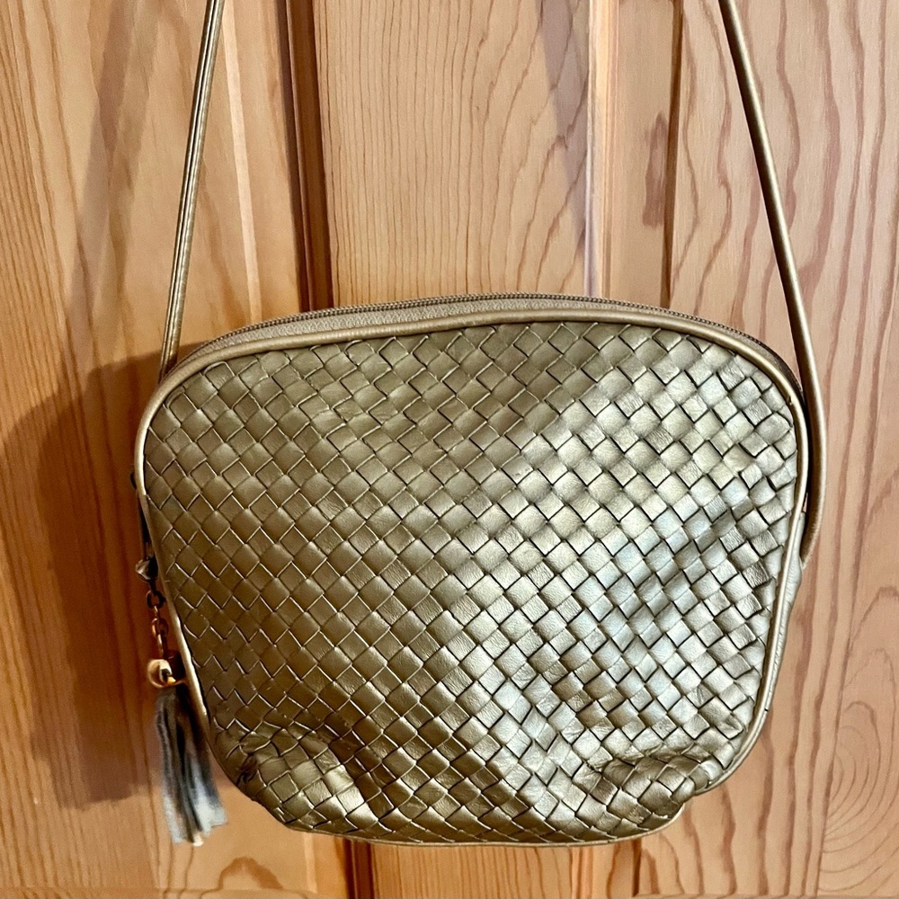 Vintage 80s Gold Metallic Woven Leather Crossbody Bag Boho Tassel Purse Glam - Picture 12 of 17